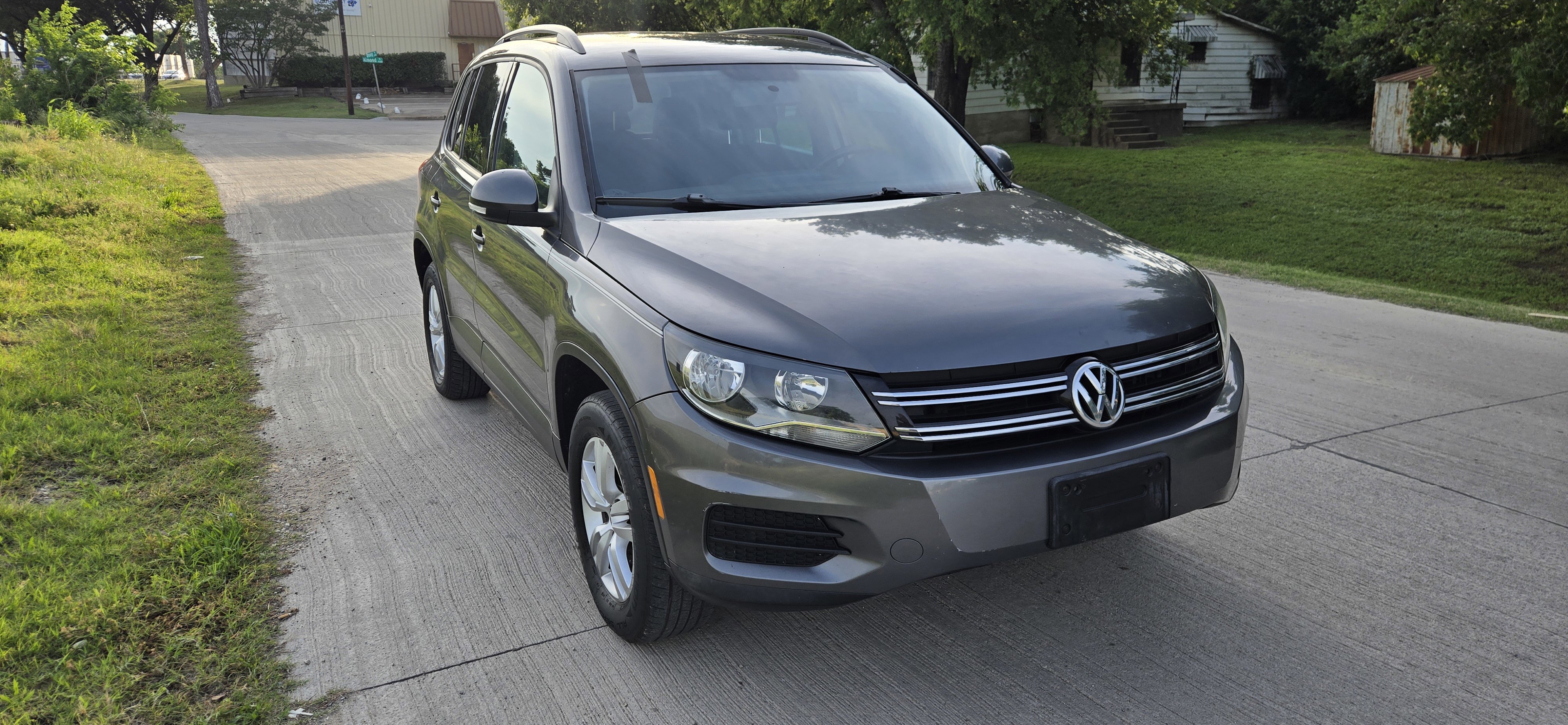 Used 2015 Volkswagen Tiguan S FWD image 12