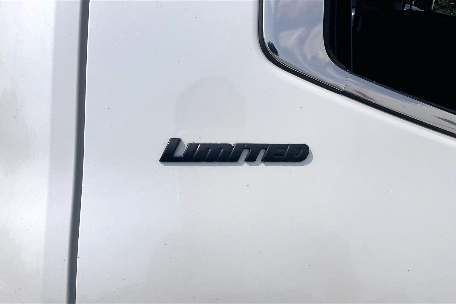 Used 2023 Toyota Tundra Limited w/ TRD Off-Road Package AWD/4WD image 10