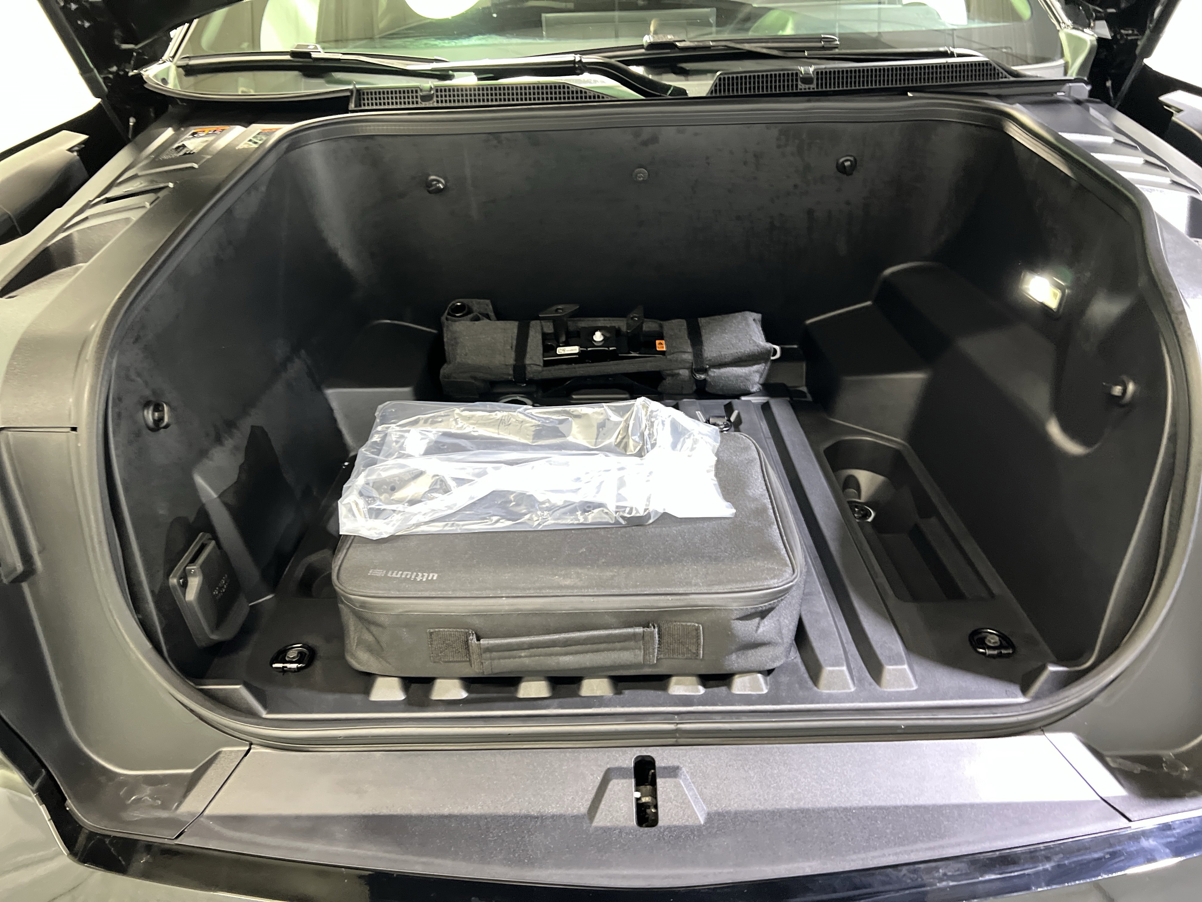 Used 2024 Chevrolet Silverado EV W/T image 15