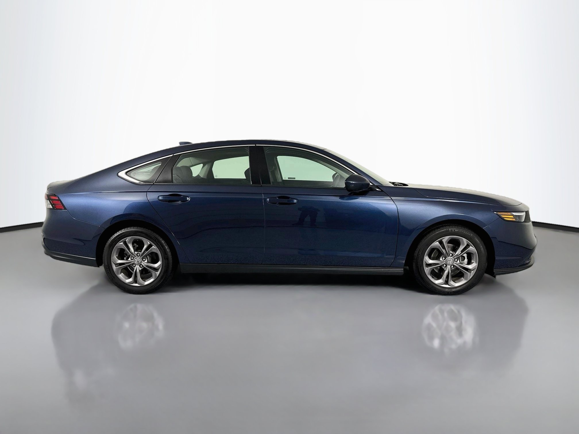 Certified 2024 Honda Accord EX image 4