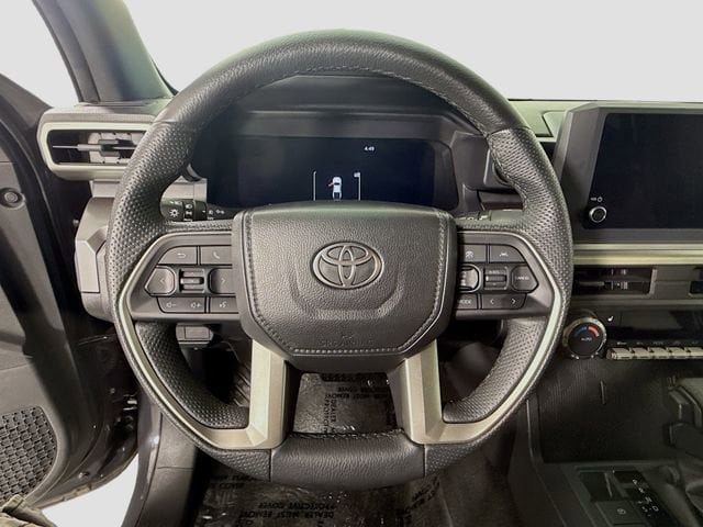 Certified 2024 Toyota Tacoma TRD Off-Road AWD/4WD image 11