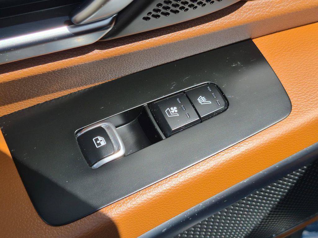 Certified 2024 Kia Telluride SX Prestige X-Line AWD/4WD image 31