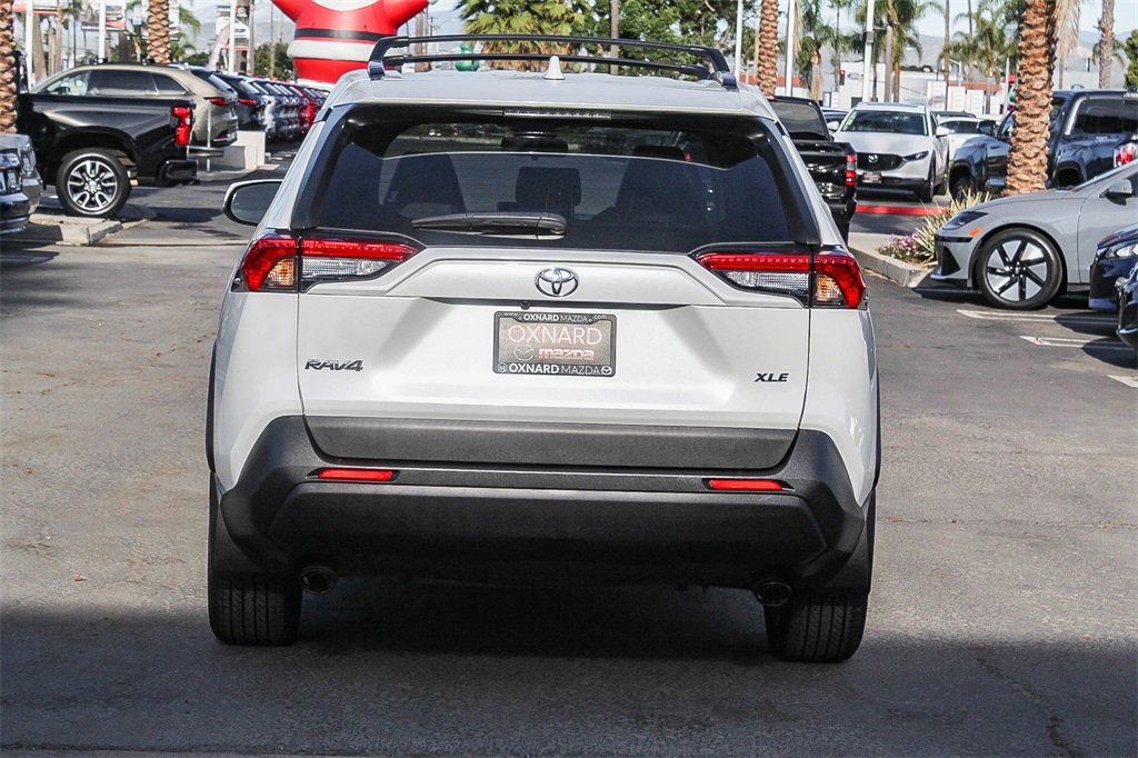 Used 2023 Toyota RAV4 XLE Premium image 5