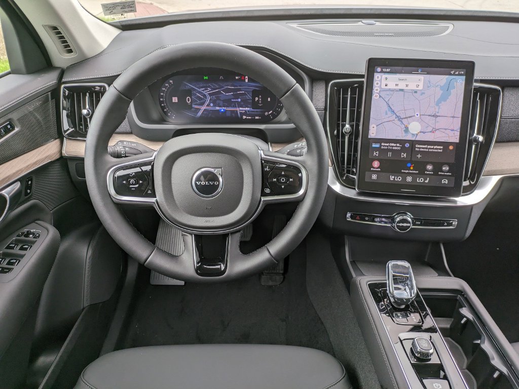 New 2026 Volvo XC90 B6 Plus w/ Protection Package Premier AWD/4WD image 15