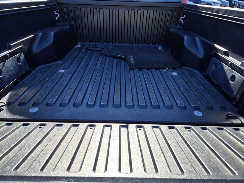 Used 2017 Toyota Tacoma SR5 RWD image 14
