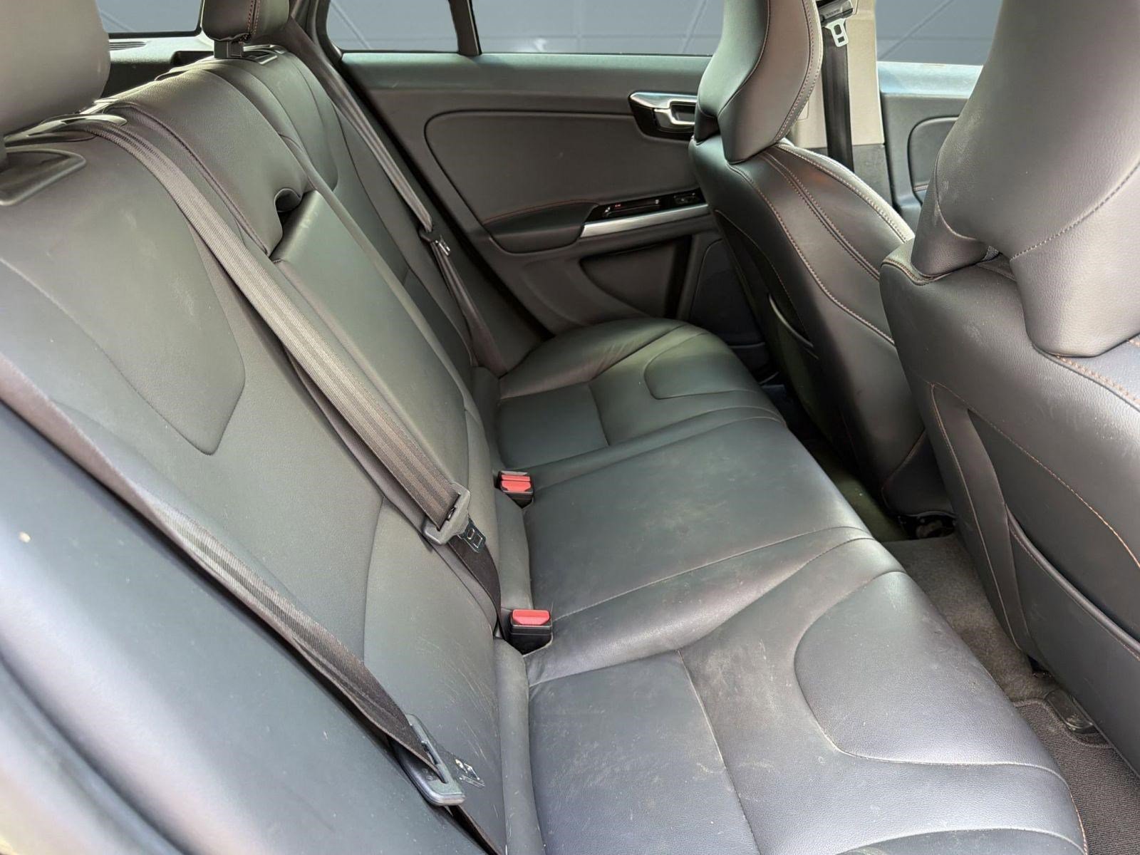 Used 2015 Volvo V60 T5 Cross Country w/ Convenience Package AWD/4WD image 28