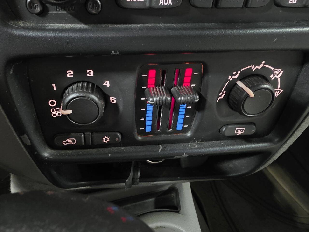 Used 2005 Chevrolet TrailBlazer EXT 4WD w/ LS Preferred Equipment Group image 36