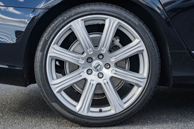 Used 2020 Volvo S90 T6 Inscription image 19