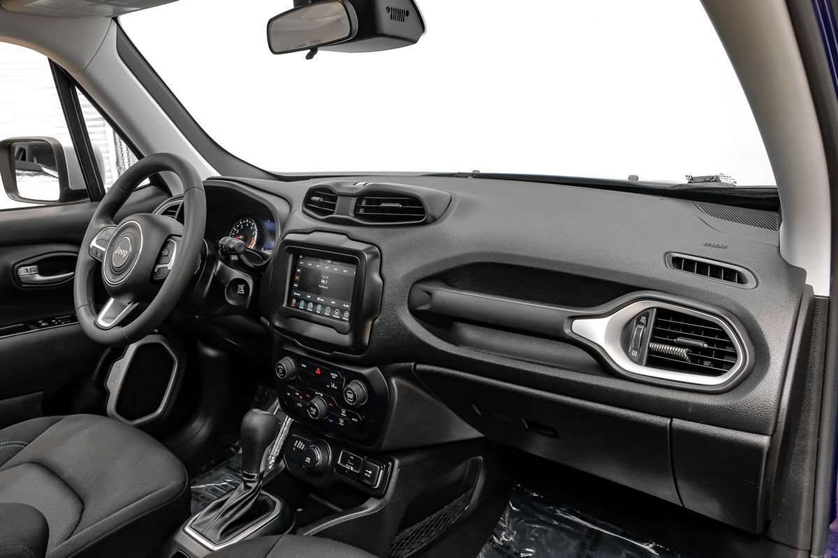 Used 2021 Jeep Renegade Latitude AWD/4WD image 10