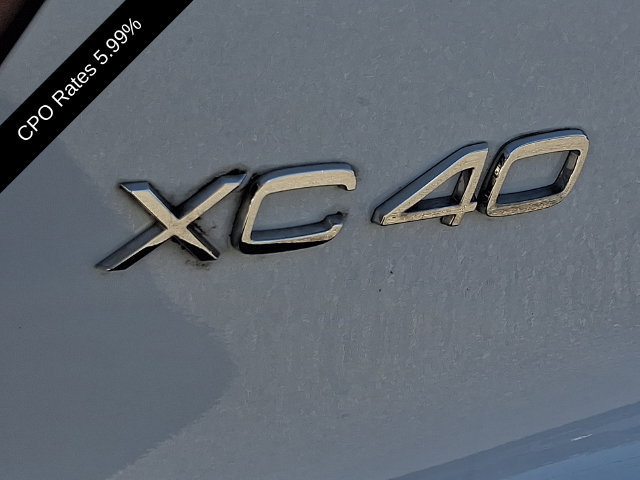 Certified 2024 Volvo XC40 B5 Plus w/ Climate Package AWD/4WD image 34