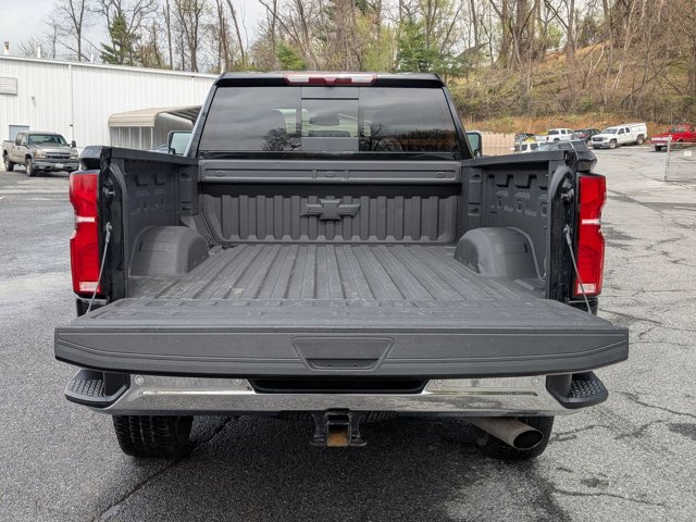 Used 2024 Chevrolet Silverado 2500 LTZ w/ LTZ Plus Package AWD/4WD image 6