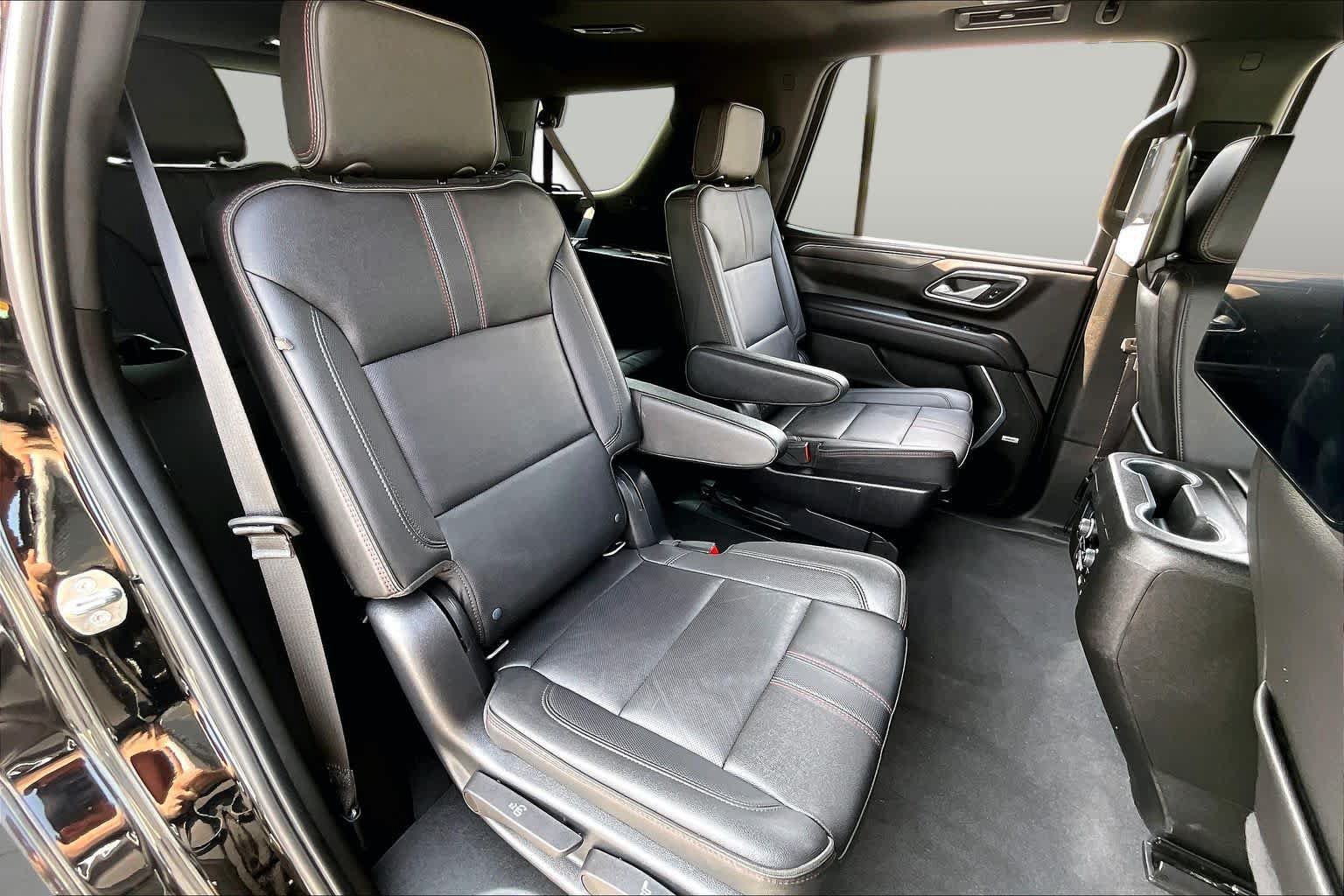 Used 2022 Chevrolet Tahoe RST w/ Luxury Package AWD/4WD image 21