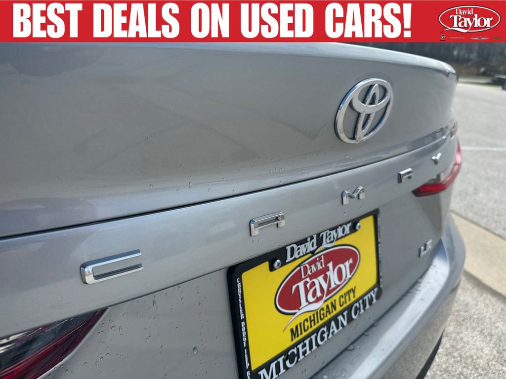 Used 2025 Toyota Camry LE w/ Convenience Package FWD image 34