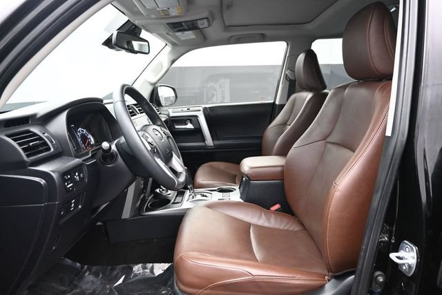 Used 2020 Toyota 4Runner Limited AWD/4WD image 7
