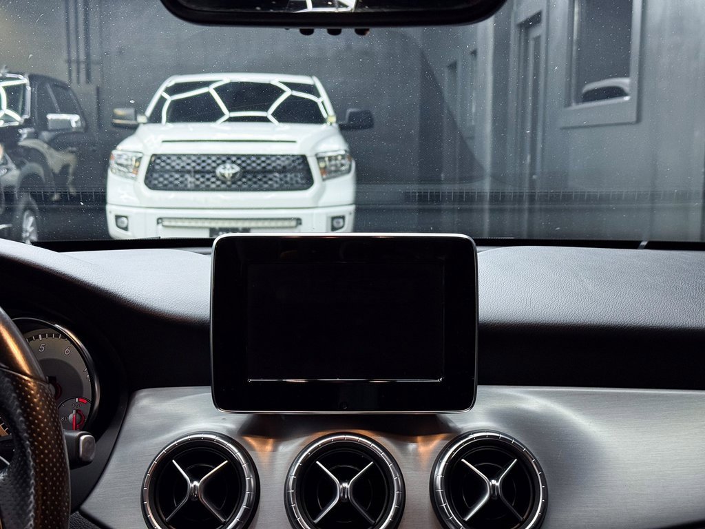 Used 2016 Mercedes-Benz CLA 250 image 23