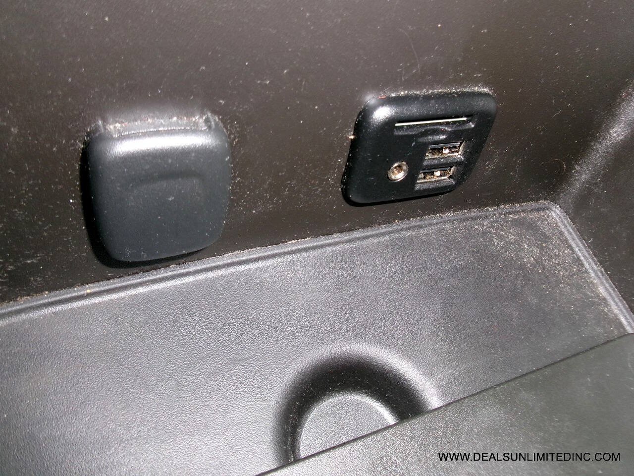 Used 2015 Chevrolet Silverado 1500 W/T AWD/4WD image 13