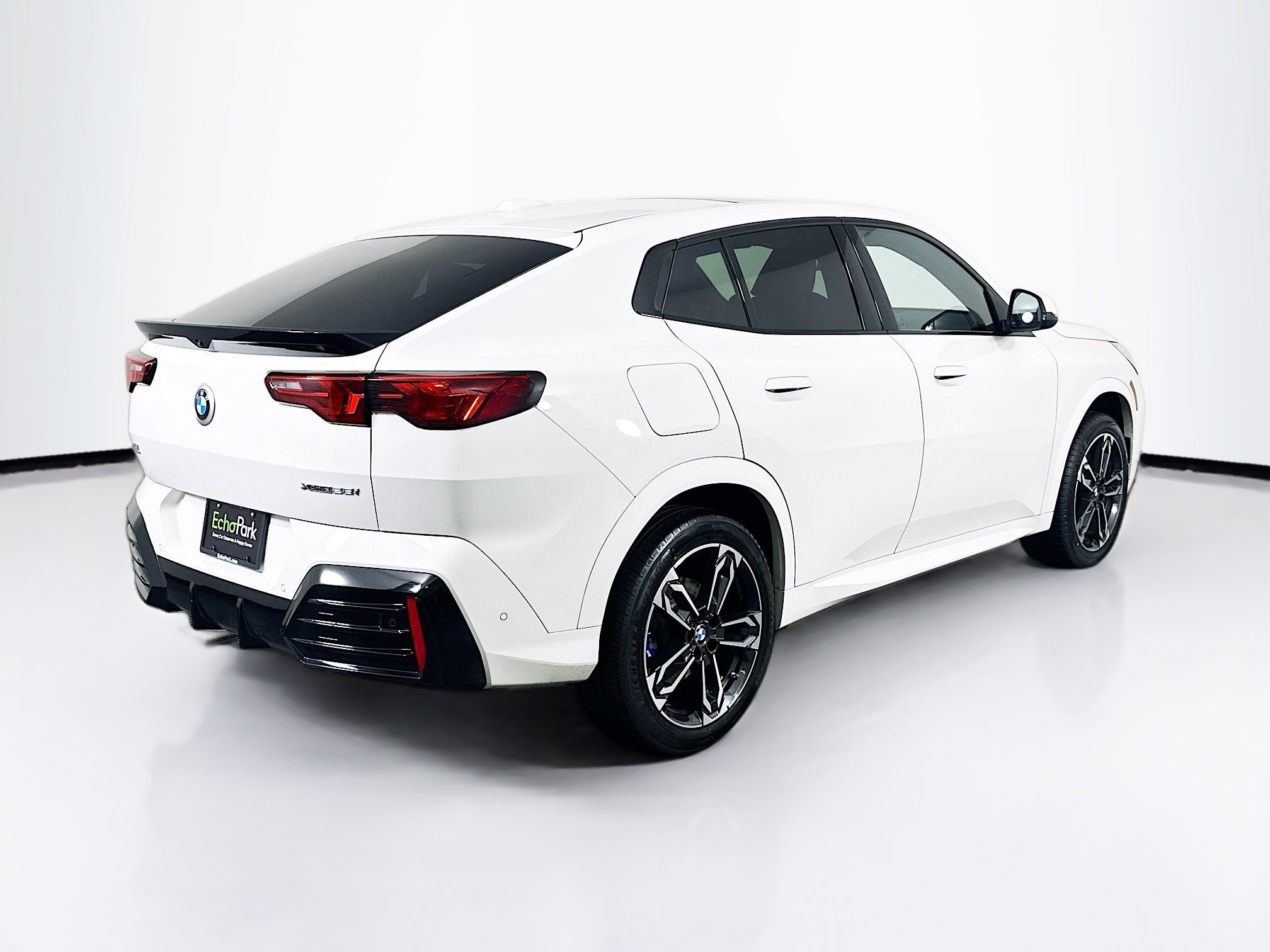 Used 2025 BMW X2 xDrive28i image 9