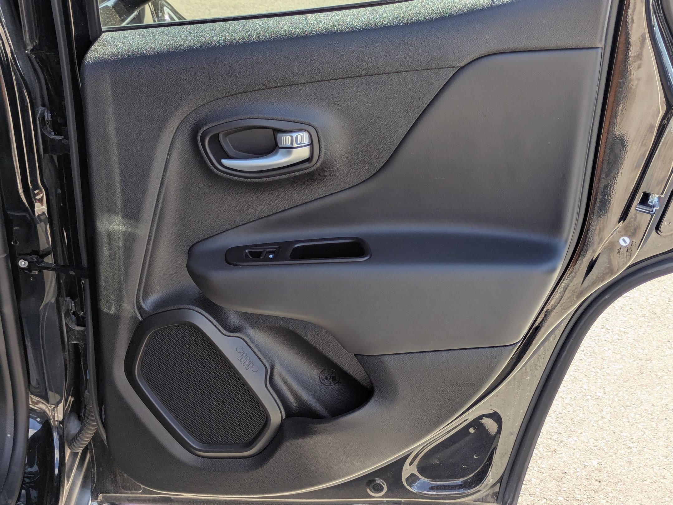 Used 2023 Jeep Renegade Trailhawk image 25
