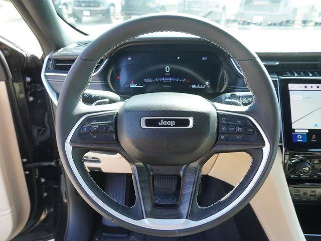 Certified 2023 Jeep Grand Cherokee Limited AWD/4WD image 26