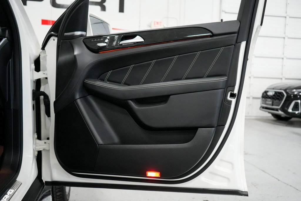 Used 2018 Mercedes-Benz GLE 63 AMG 4MATIC w/ Premium 3 Package image 23