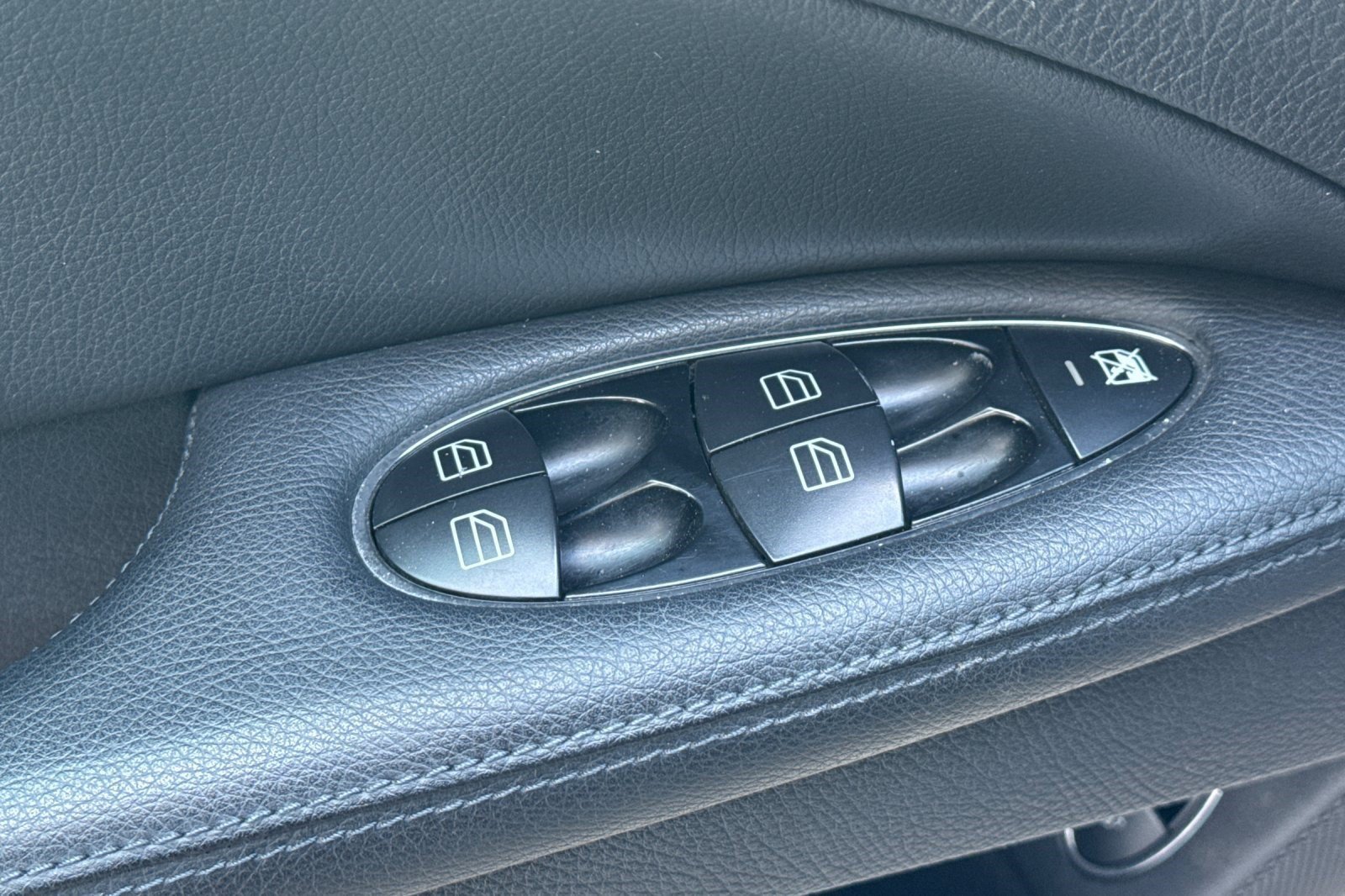 Used 2007 Mercedes-Benz E 350 Sedan image 14