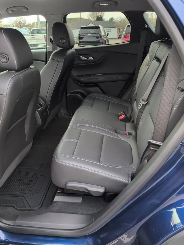 Used 2023 Chevrolet Blazer LT w/ Midnight/Sport Edition image 10