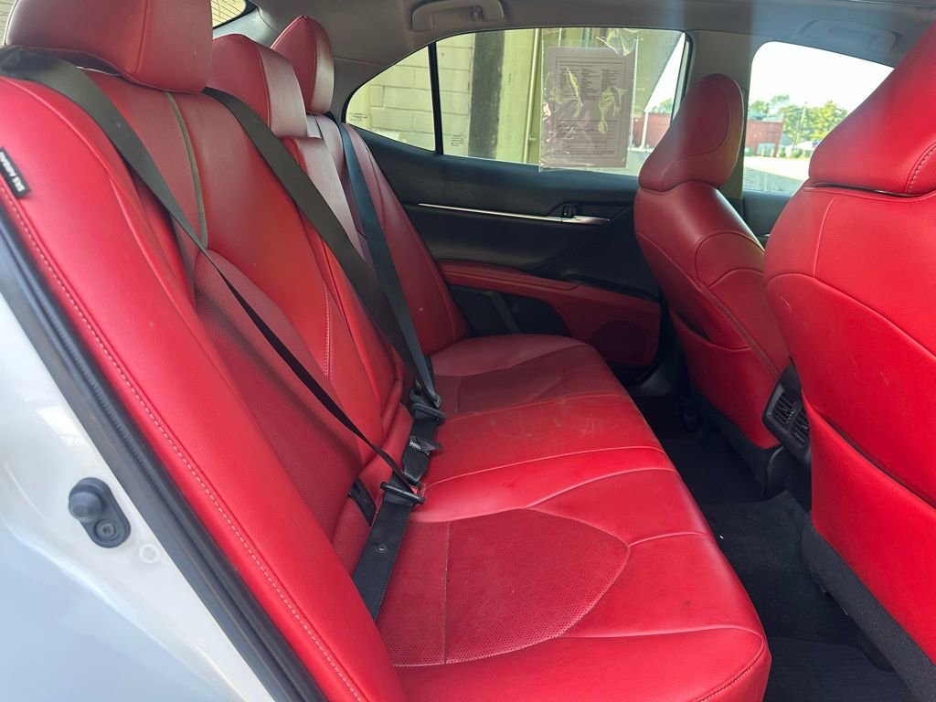 Used 2022 Toyota Camry XSE image 9