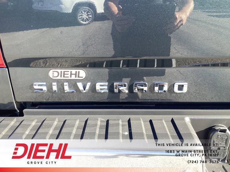 Used 2018 Chevrolet Silverado 1500 LTZ w/ LTZ Plus Package AWD/4WD image 11