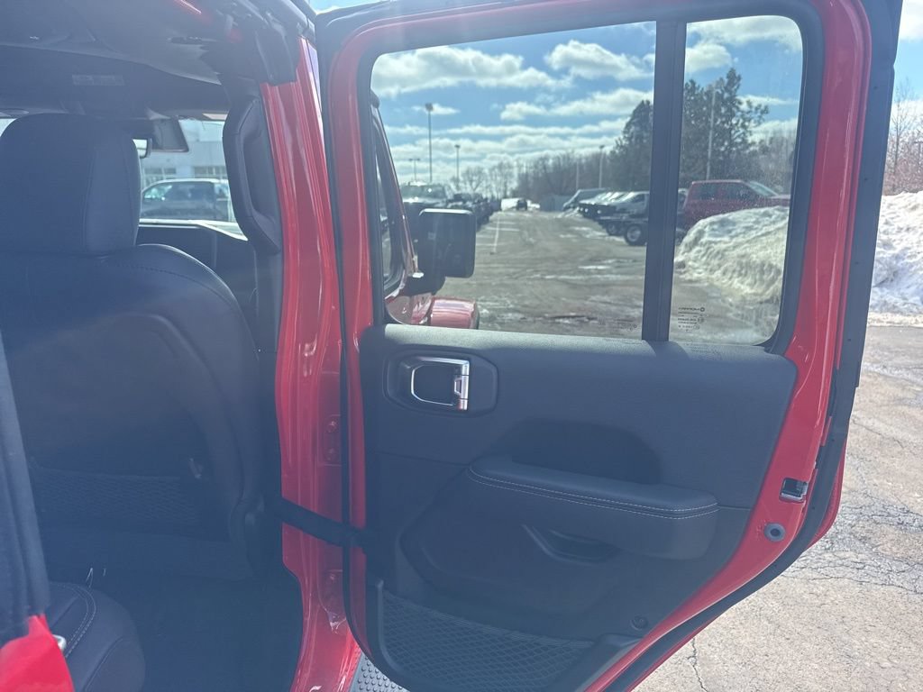 New 2025 Jeep Wrangler Unlimited Sahara AWD/4WD image 47