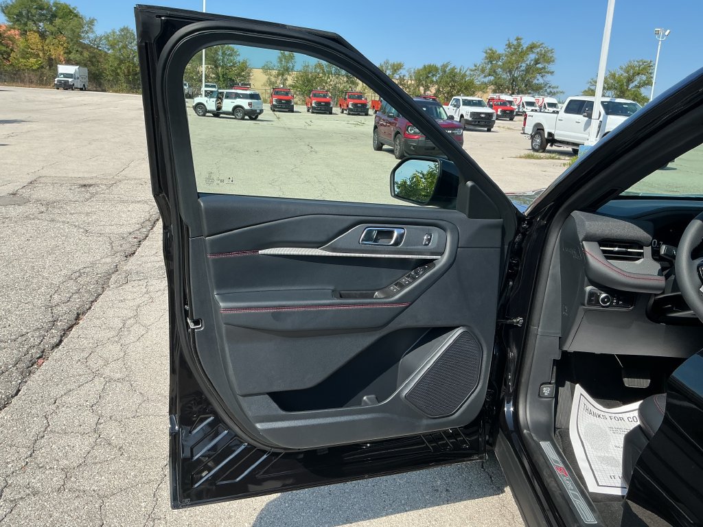 New 2026 Ford Explorer ST-Line AWD/4WD image 13