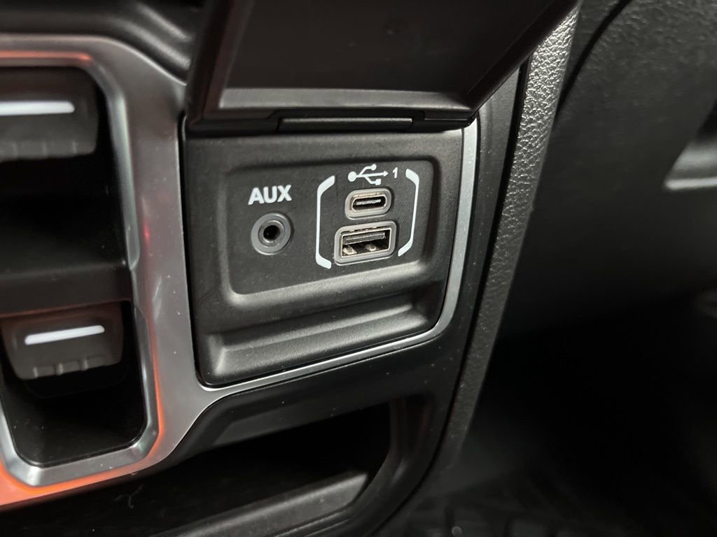 Used 2021 Jeep Wrangler Unlimited Sahara w/ Dual Top Group image 35