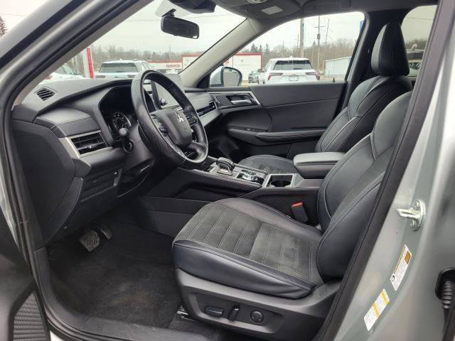 Used 2024 Mitsubishi Outlander SE image 8