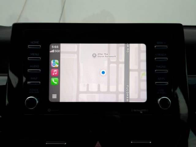 Used 2022 Toyota Camry SE image 10