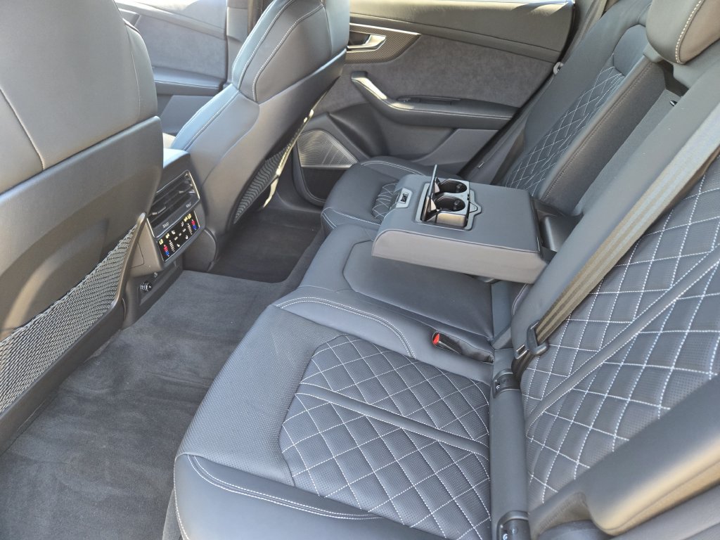 Used 2024 Audi SQ8 Prestige w/ Prestige Package AWD/4WD image 39