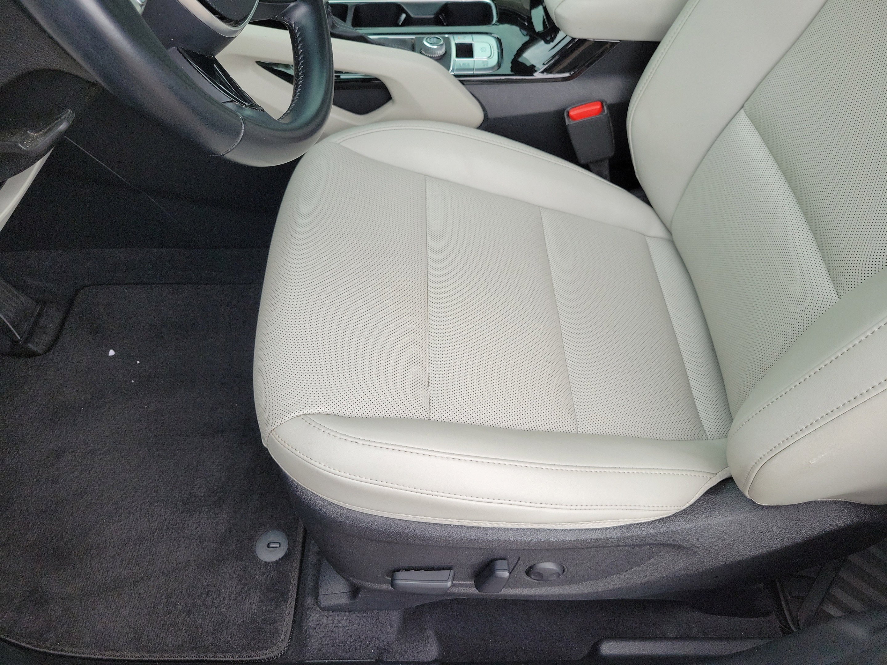 Used 2024 Kia Telluride S w/ S Sunroof Package FWD image 25