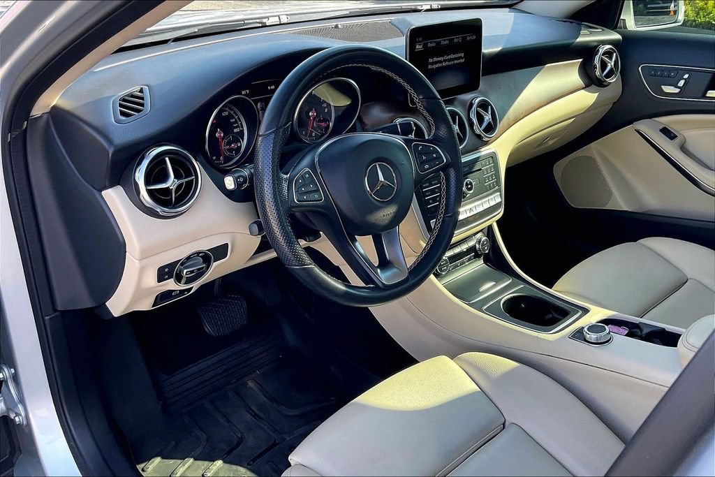 Used 2020 Mercedes-Benz GLA 250 4MATIC image 13