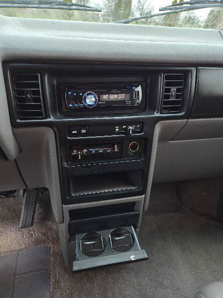 Used 1993 Plymouth Grand Voyager LE FWD image 10