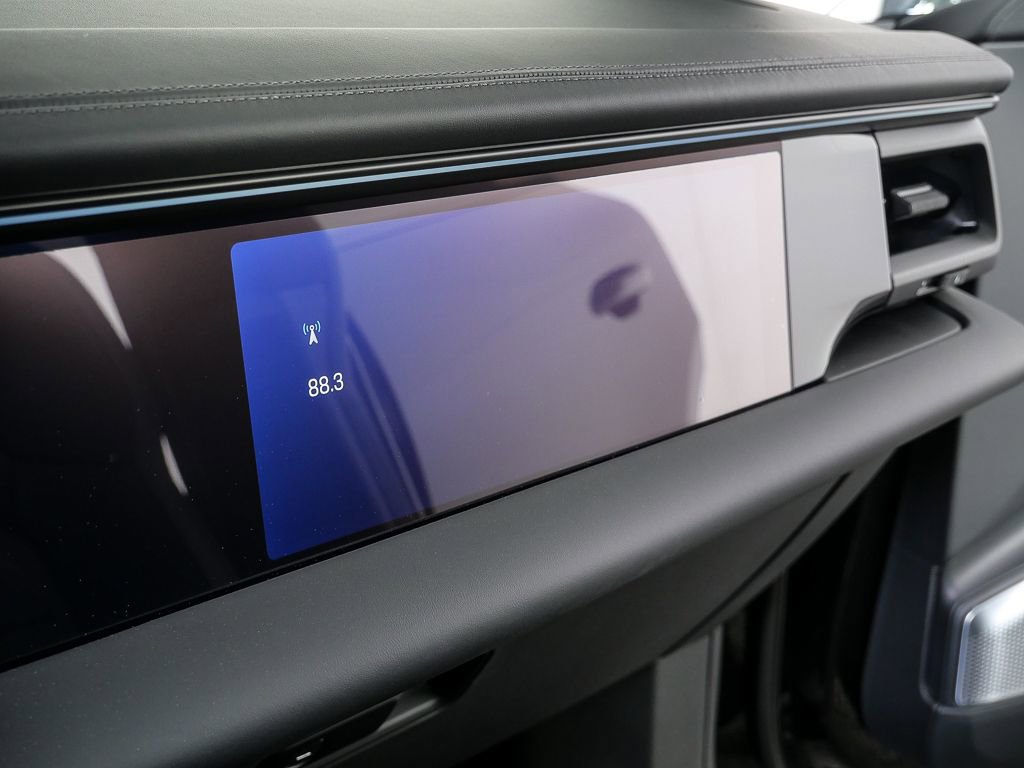 New 2026 Porsche Macan Turbo Electric image 17