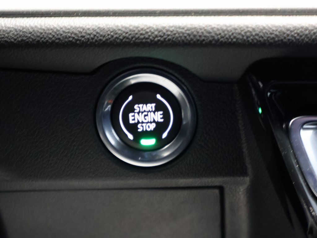 Used 2025 Chevrolet Traverse LT w/ Sun and Wheel Package image 22