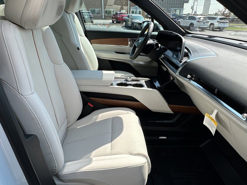 New 2026 Cadillac Vistiq Sport image 16