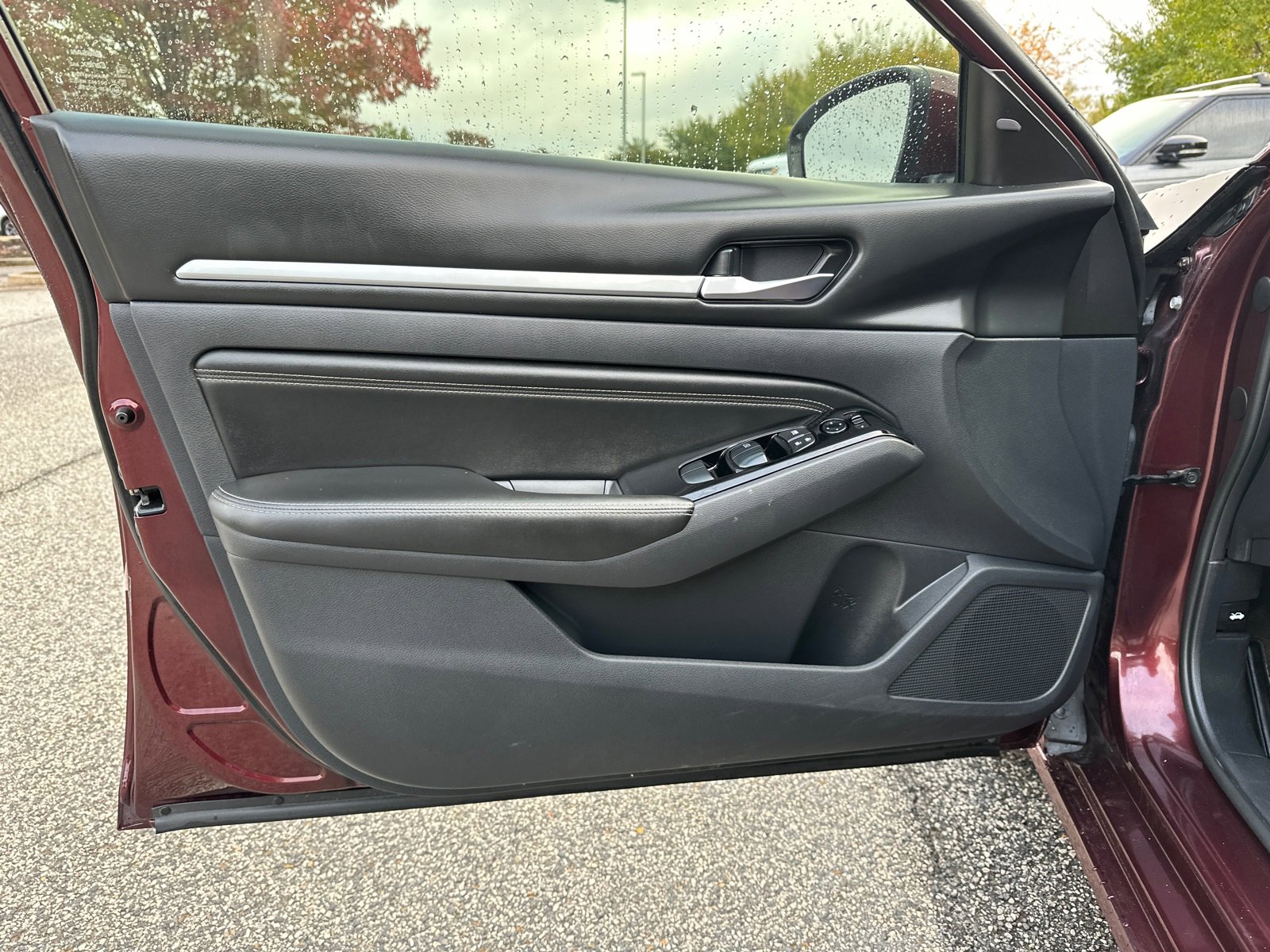 Used 2023 Nissan Altima 2.5 SV w/ SV Premium Package image 10