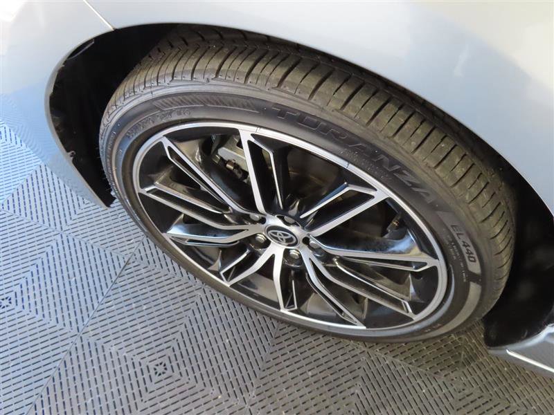 Used 2022 Toyota Avalon Touring w/ Advanced Safety Package image 6