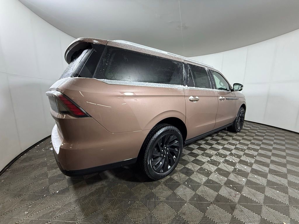 New 2025 Lincoln Navigator L Black Label AWD/4WD image 5