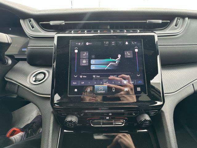 Certified 2023 Jeep Grand Cherokee Altitude image 20