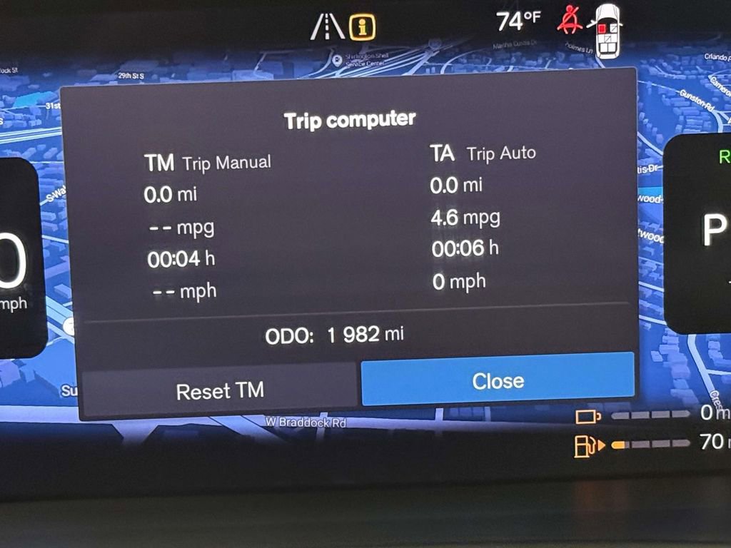 Used 2025 Volvo XC90 T8 Plus w/ Protection Package Premier AWD/4WD image 5
