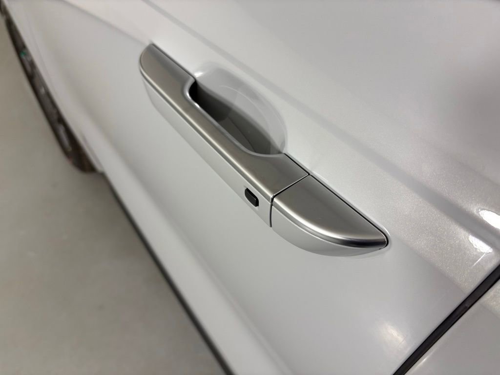 New 2026 Kia Carnival EX image 13