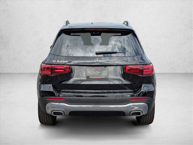 New 2026 Mercedes-Benz GLB 250 image 8