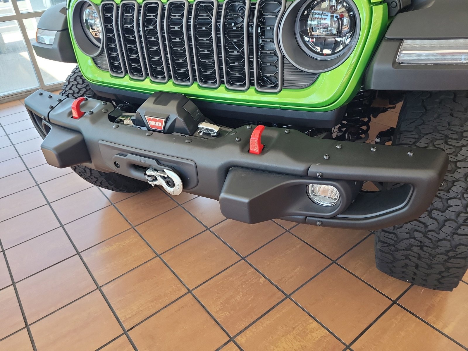 New 2025 Jeep Wrangler Unlimited Rubicon w/ XTREMEE 35" Tire Package image 27