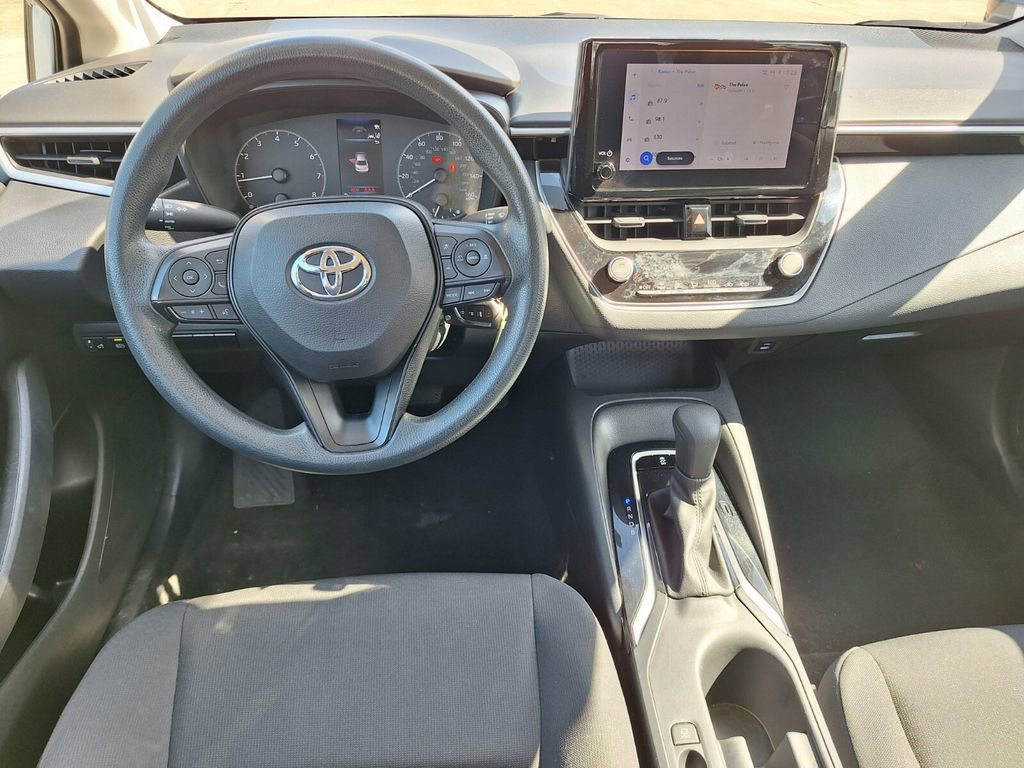 Used 2023 Toyota Corolla LE image 9