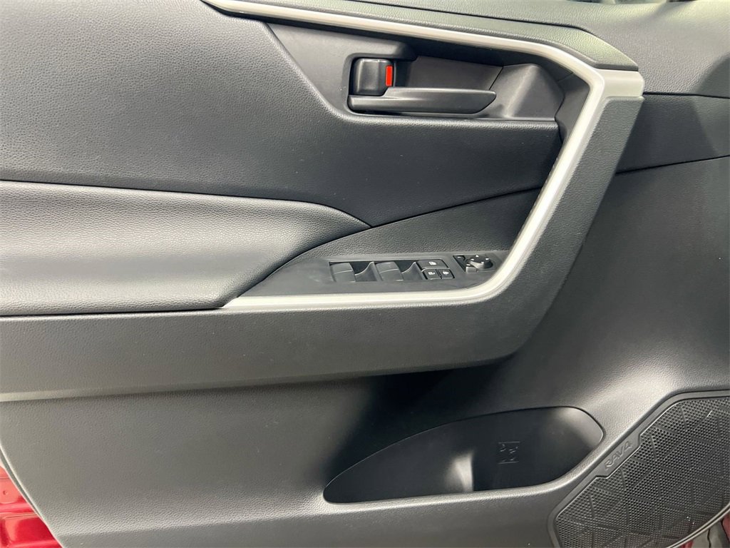 Used 2019 Toyota RAV4 LE w/ All Weather Liner Package image 20